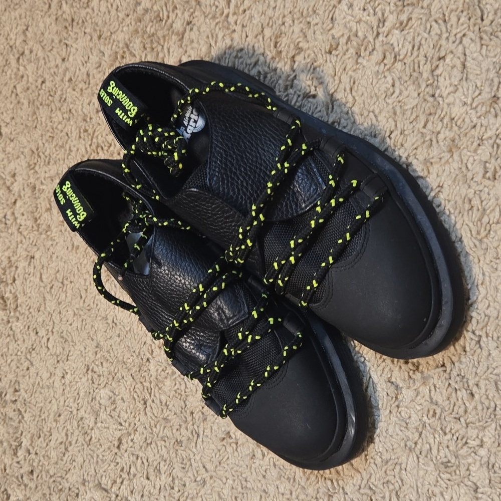 Dr Martens Estrela black lace‎ shoes